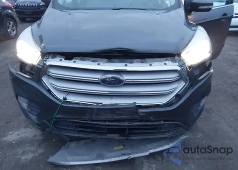 2018 Ford Escape Titanium из США, поврежденный, VIN 1FMCU9J93JUA24687